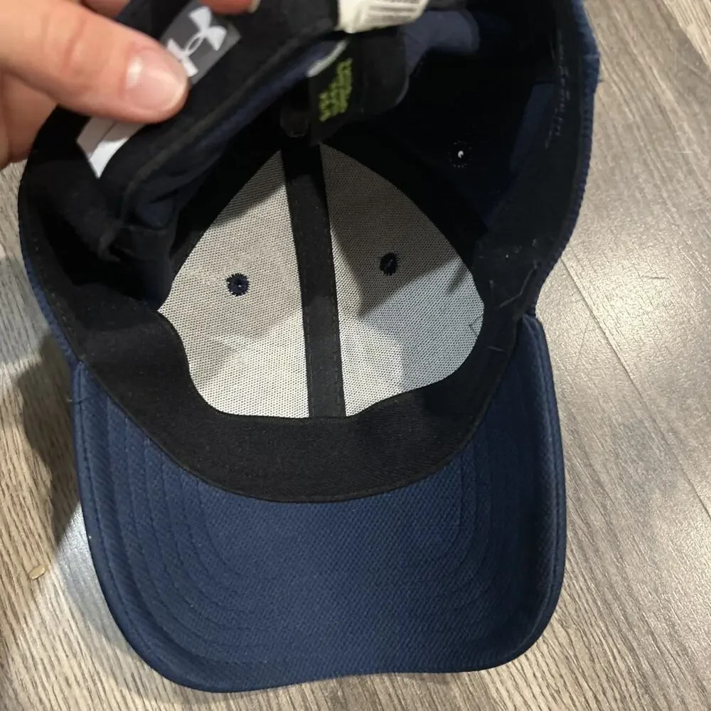 UNDER ARMOUR Boys Golf Hat Heatgear Size YXS/S Cap 1259222 100 Navy